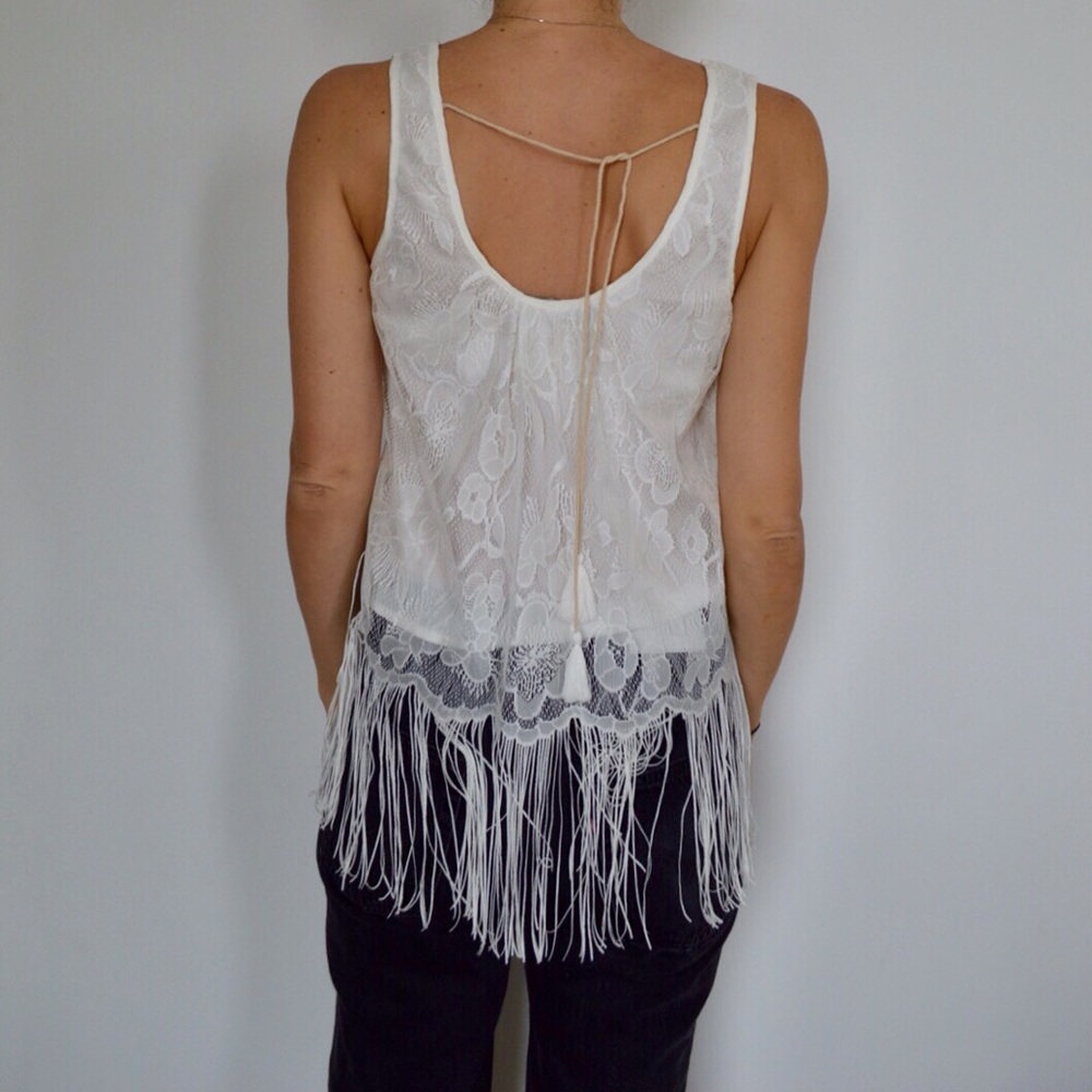 Laced white top - Picture 2 of 3